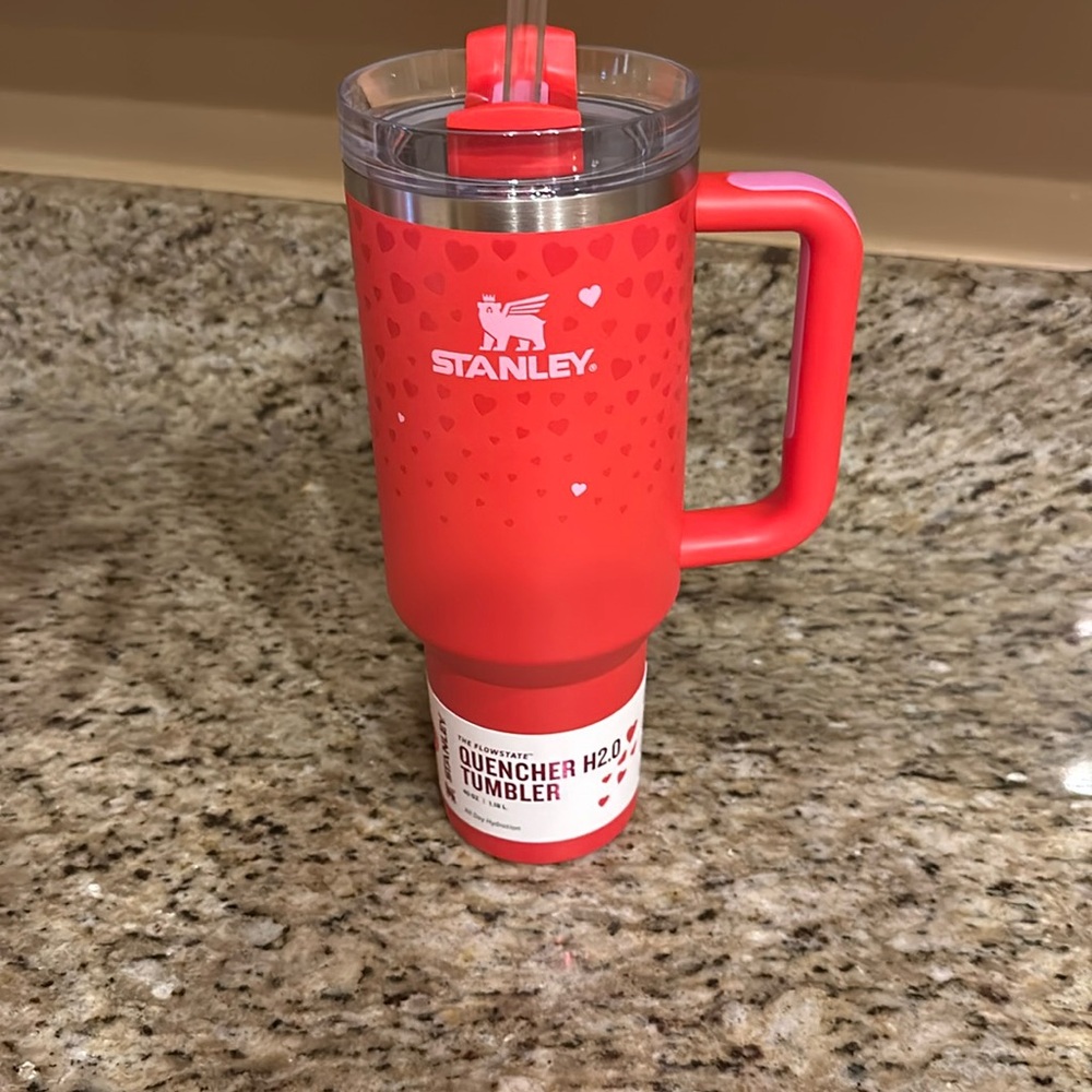 Stanley 40 oz Stainless Steel H2.0 Flowstate Quencher Tumbler - Ruby Hearts